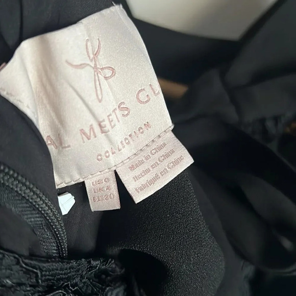 Gal meets glam Melanie Lace Back Wide Leg Jumpsuit - Picture 10 of 12